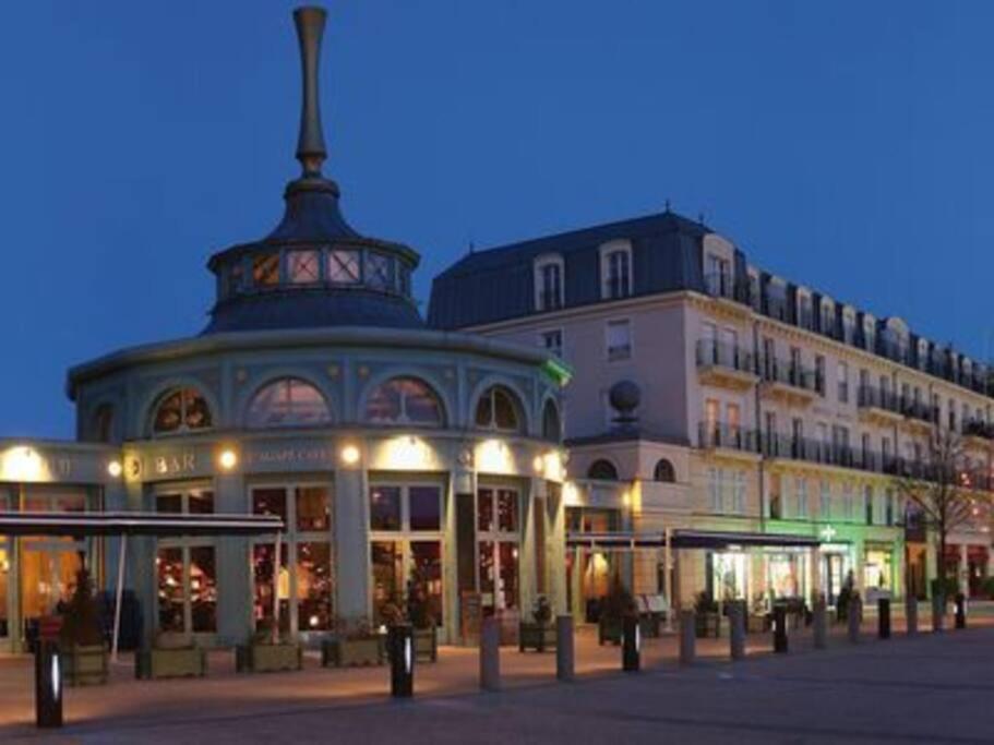 Disneyland Paris 70M² Face Parc, Place Ariane セリ エクステリア 写真